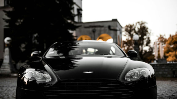 Banner - Aston Martin